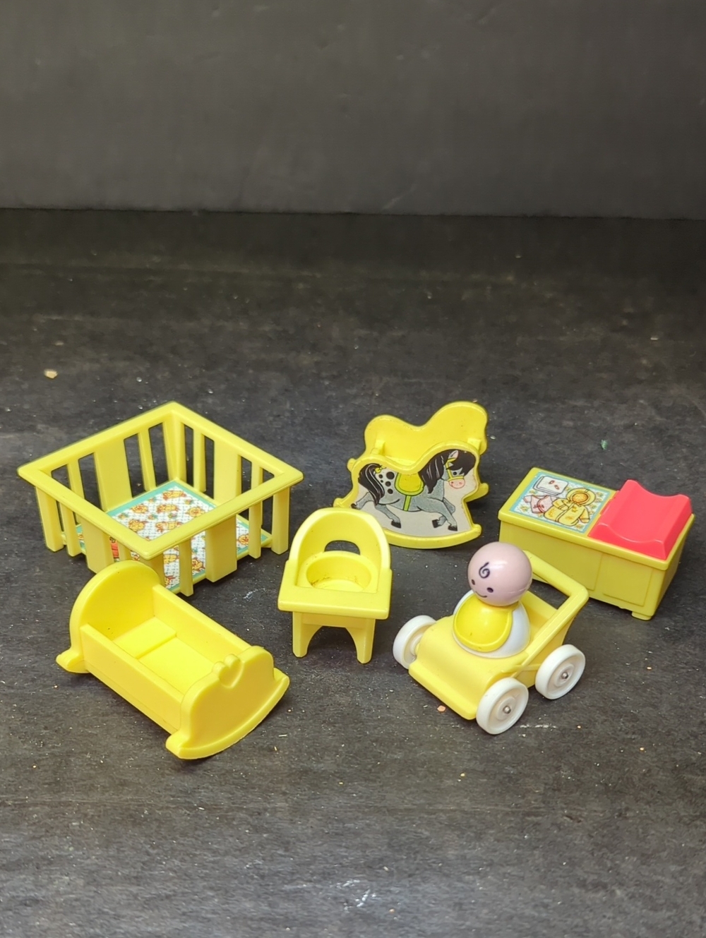 Vtg Fisher Price Little People Play Family nursery set #761